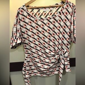 New York & Company Red Black Short Sleeve Tie Front Blouse